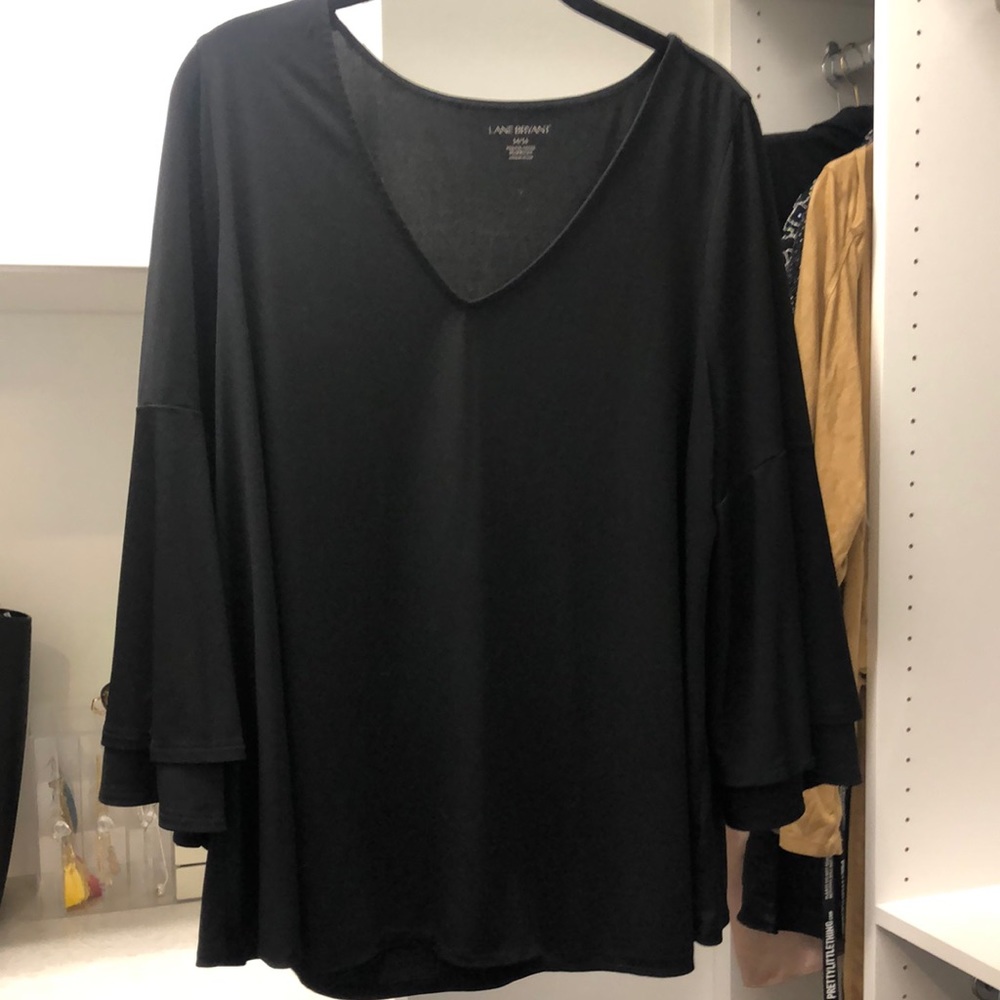Used Black Quarter Sleeve Flow Top